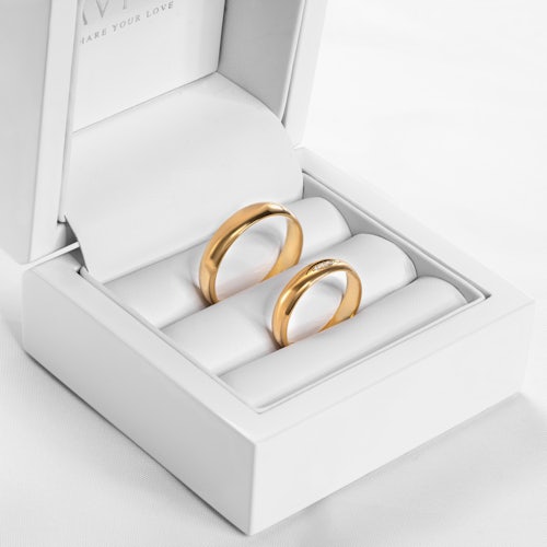 Obrączki ślubne: złote, półokrągłe, 4 mm